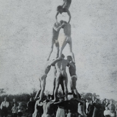 Historische Fotos AWV 09 | Akrobatik